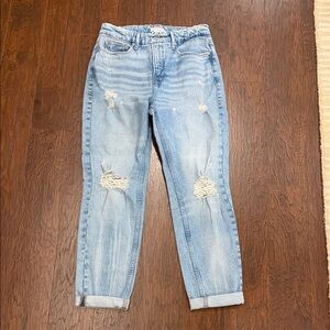 Good American Light Blue Distressed Ankle Jeans